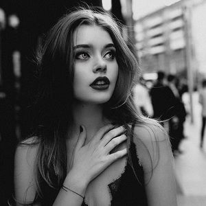 Meet your Posher, Ana